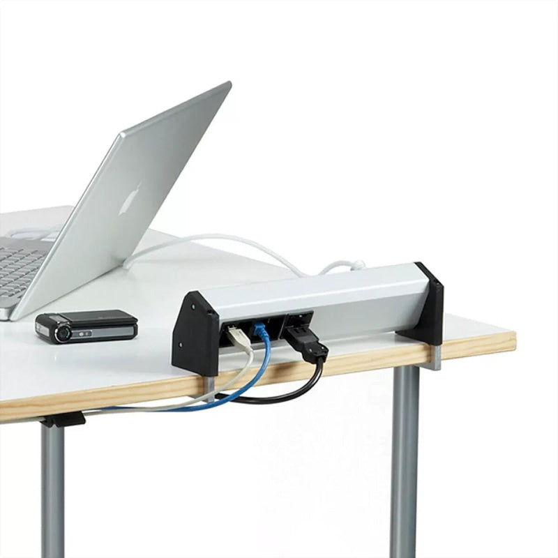 BACHMANN DESK Tischsteckdose 3-fach Aluminium mit Laptop und Kabeln