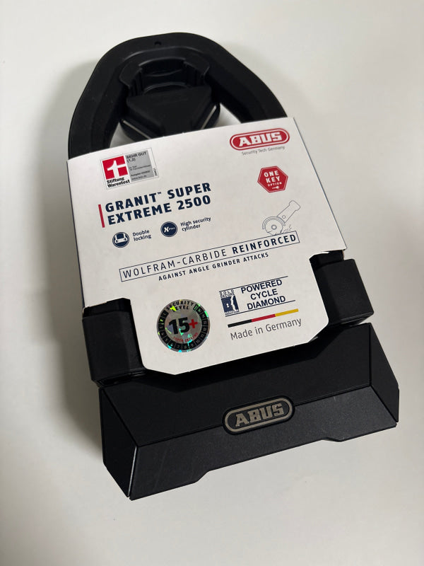 Schwarzes ABUS Granit Super Extreme 2500 Bügelschloss mit U-förmigem Bügel