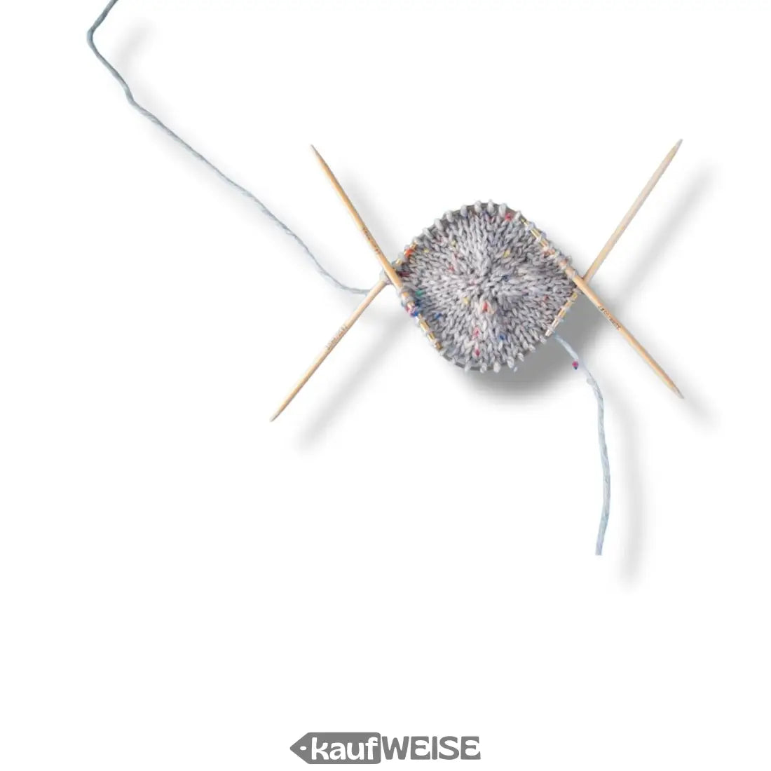 Knitted square with wooden needles and yarn from Addi 560-2 CraSyTrio BAMBOO