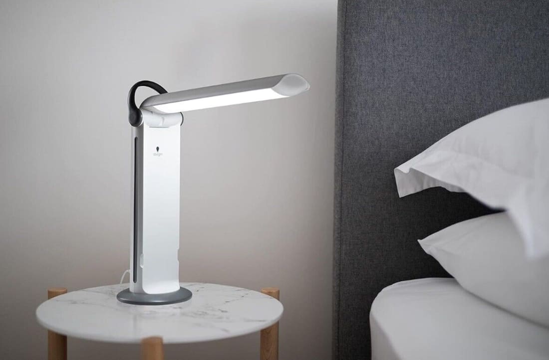 Moderne verstellbare Schreibtischlampe Daylight Twist 2 in Weiß/Grau mit CRI 95