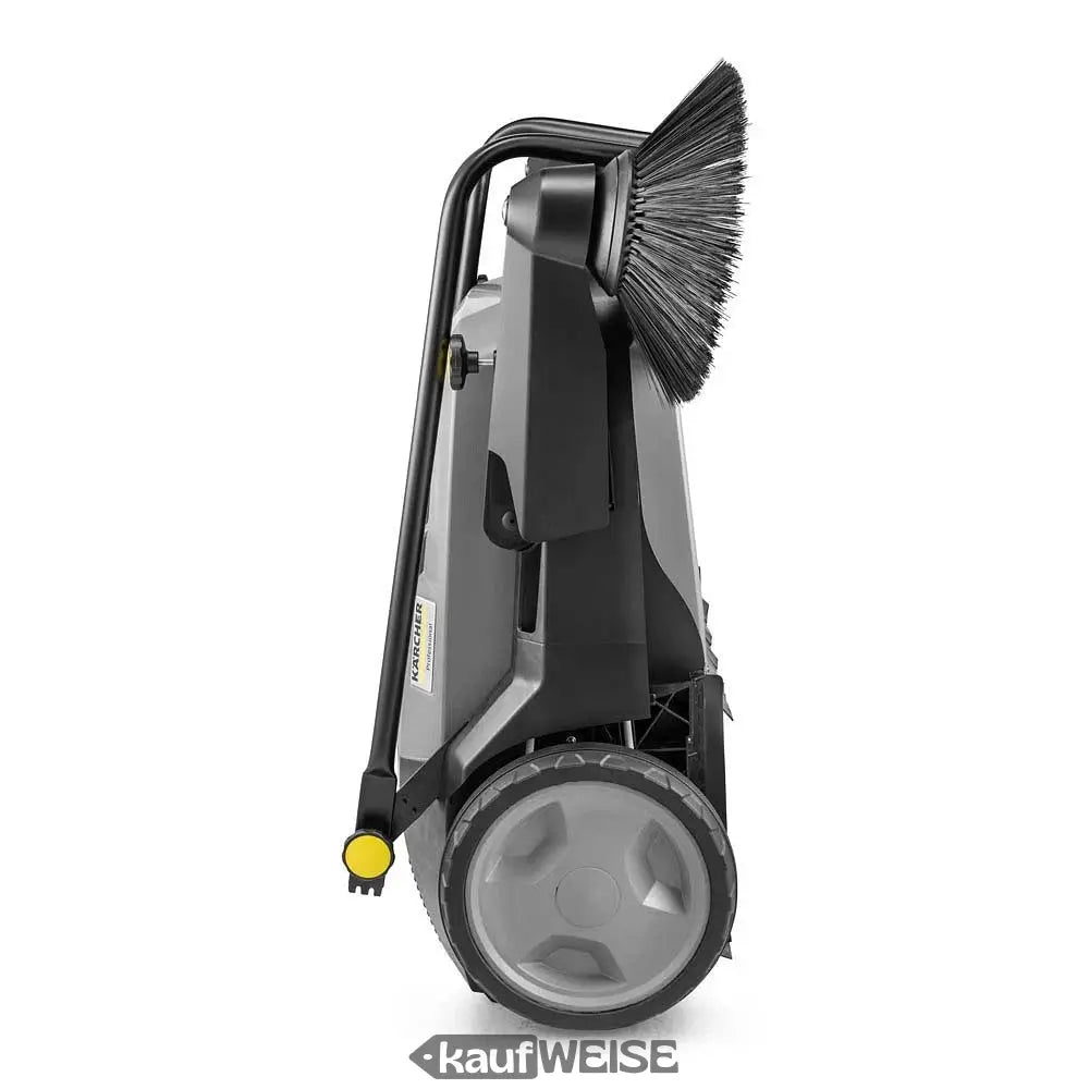 Schwarzer und grauer Kärcher Kehrmaschine KM 70/20 C mit 70cm Breite und Seitenbesen