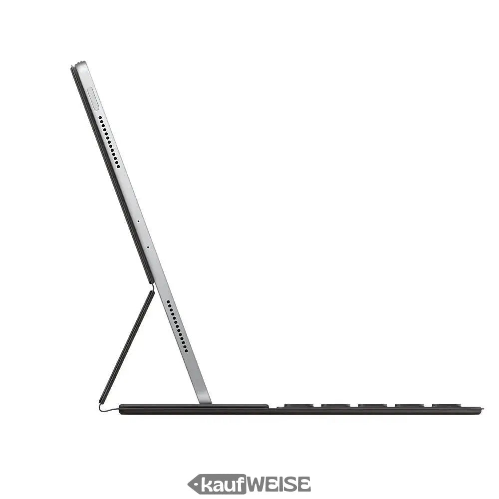 Silbernes Tablet mit schwarzem abnehmbaren Keyboard-Folio für iPad Pro 11 und Air